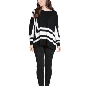 BLACK AND WHITE PRINT KNIT TOP- FRONT