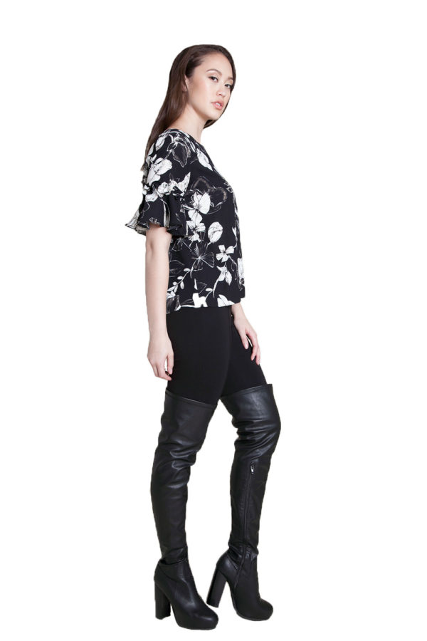 black and white floral ruffle top- side