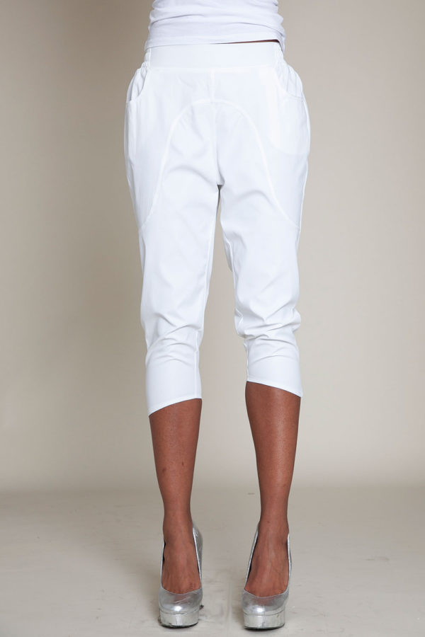 white cropped pants- front