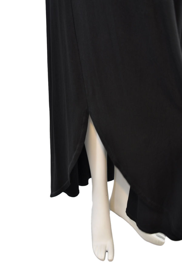 BLACK MAXI DRESS WITH SIDE SLITS